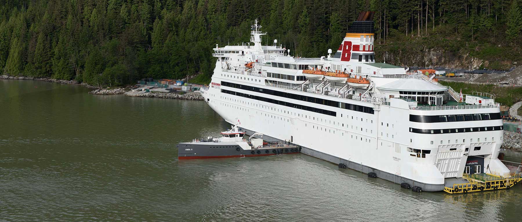Isabelle in the scrapyard